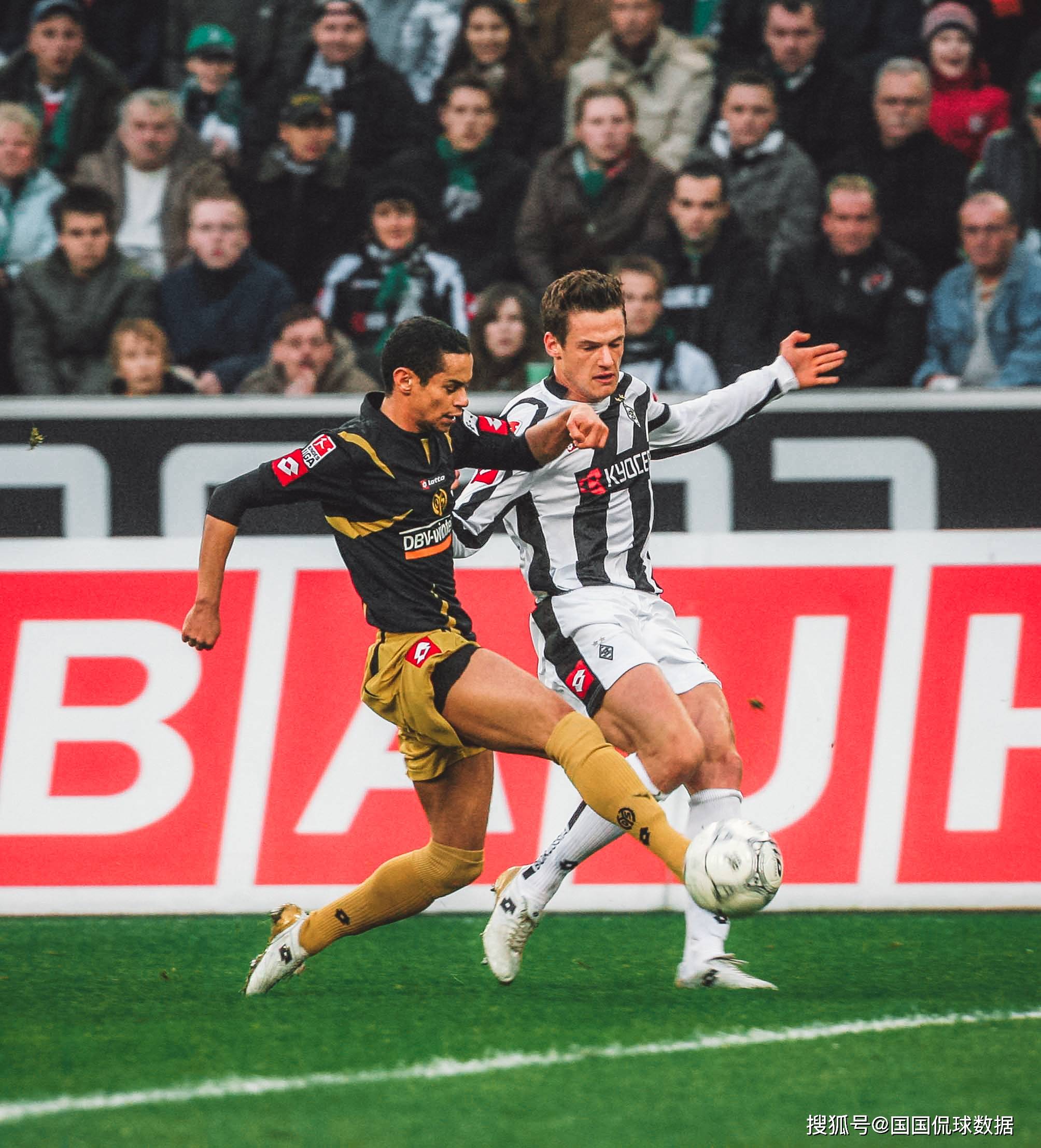 kaiyun-包含德甲：汉堡2-2战平门兴，比赛激烈，攻防转换频繁的词条