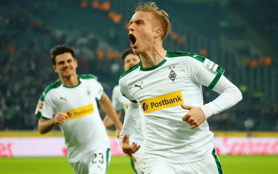 包含德甲:汉堡2-2战平门兴,比赛激烈,攻防转换频繁的词条 包含德甲:汉堡2-2战平门兴,比赛激烈,攻防转换频繁的词条