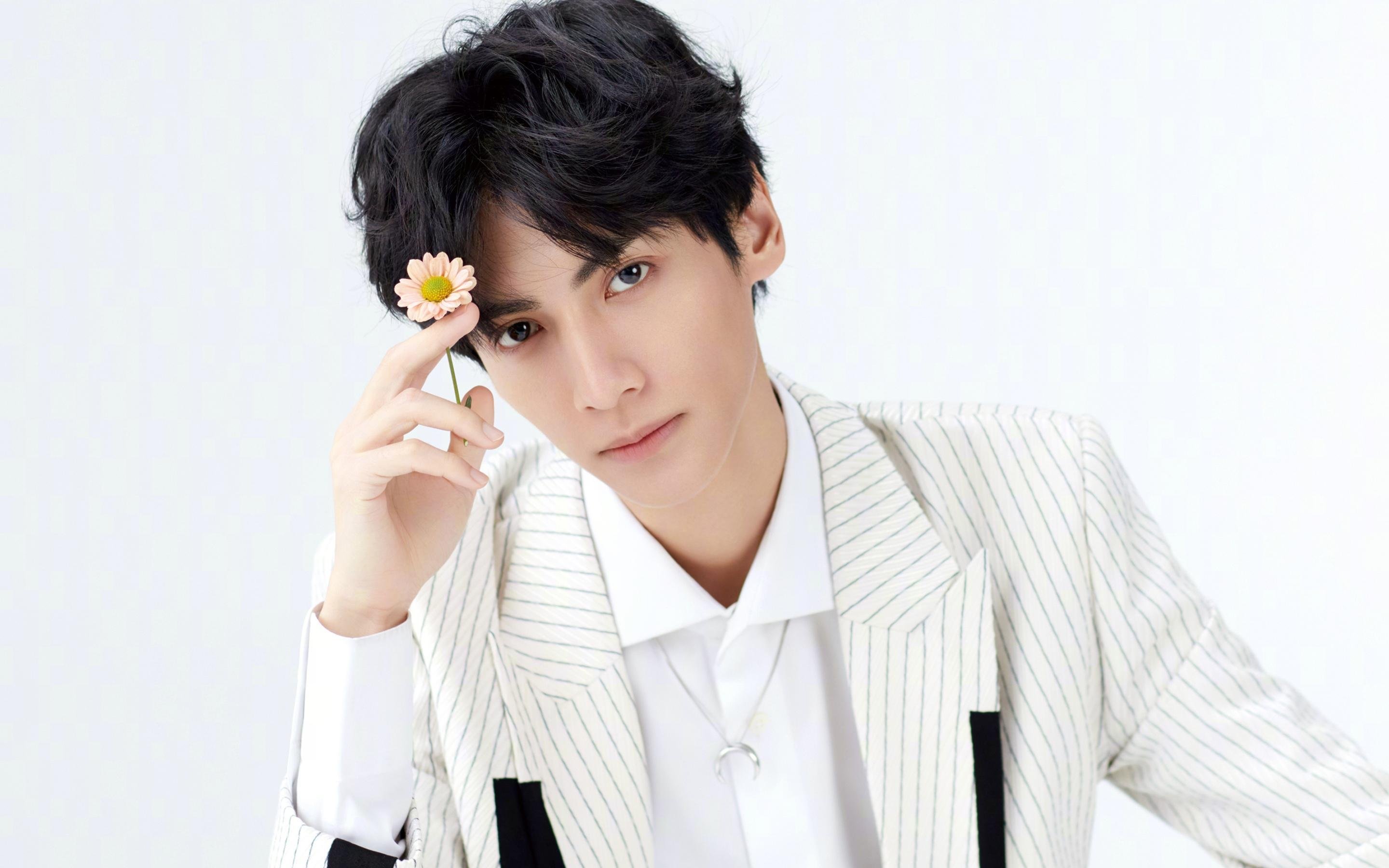 美方划频提升更剧烈,中方更线性稳定,中方欲发言时美方赶走媒体