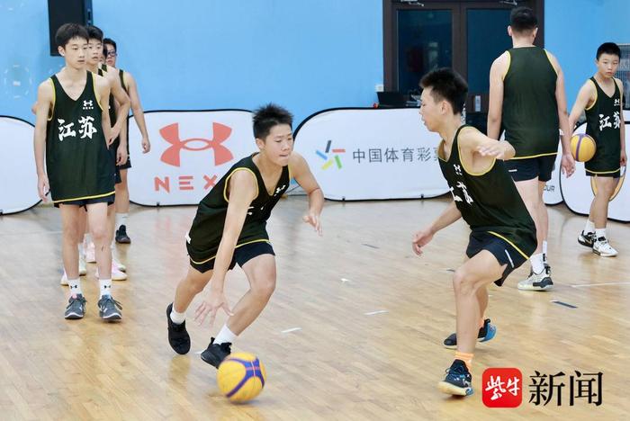 关于开云体育:篮球训练营的心理辅导:如何帮助青少年球员克服心理障碍?的信息 关于开云体育:篮球训练营的心理辅导:如何帮助青少年球员克服心理障碍?的信息